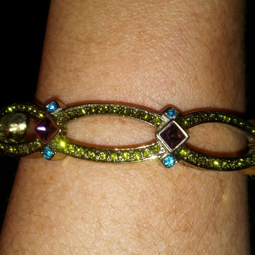 Heidi Daus Armed with Charm jeweled hinged bangle - Picture 2 of 7